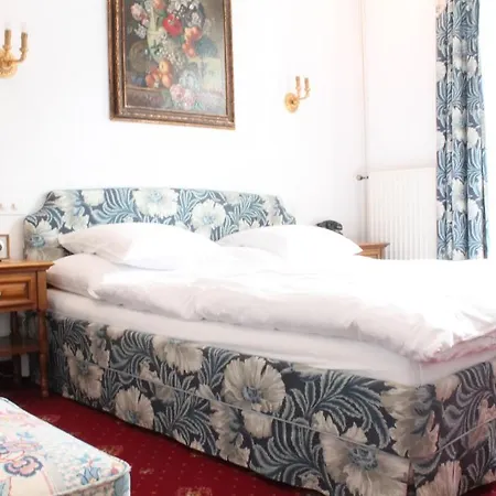 Готель Elvezia Al Lago 3*